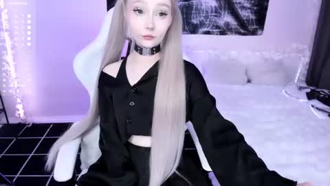 Lily online show from June 17, 12:35 am