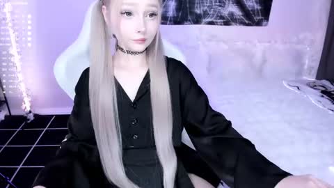 Lily online show from July 31, 1:05 am