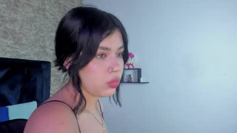 LilyWoodz online show from November 17, 7:19 pm