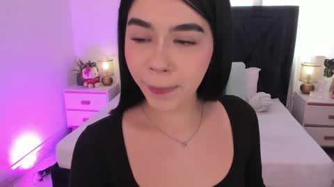 Snapshot of lily_woodz chatting on May 14, 7:20 pm LilyWoodz online show from May 14, 7:20 pm