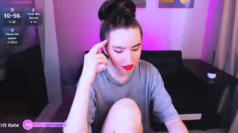 Snapshot of lily_xbaby chatting on June 14, 1:46 pm LILY online show from June 14, 1:46 pm