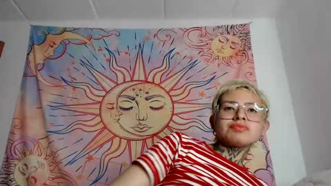 Lily online show from June 20, 4:59 am
