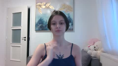 Snapshot of lilycandy_ chatting on April 3, 4:16 pm lilycandy_ online show from April 3, 4:16 pm