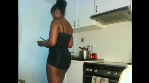 Snapshot of lilycelest chatting on July 18, 12:09 pm lilycelest online show from July 18, 12:09 pm