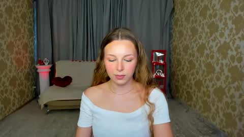 lilyeblake online show from March 4, 12:22 pm