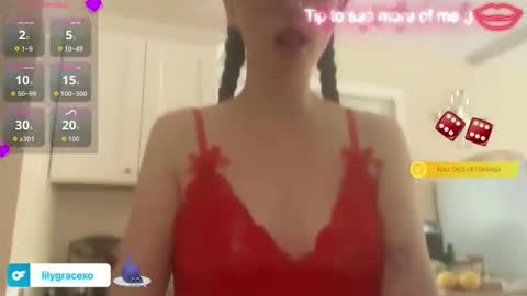 Snapshot of lilygracexoxo chatting on May 7, 1:55 am Lily Grace online show from May 7, 1:55 am