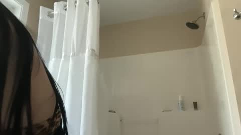 Snapshot of lilygracexoxo chatting on May 20, 12:06 am Lily Grace online show from May 20, 12:06 am