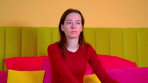 Lily online show from December 15, 6:28 am