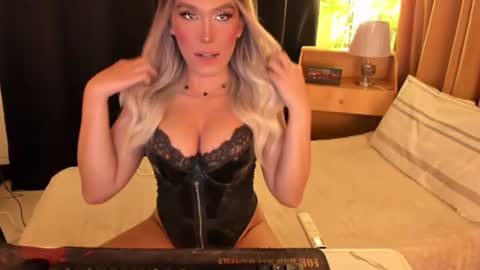 Snapshot of lilymonstercock chatting on July 28, 2:29 am IM YOUR TRUE GODESS Lilymonstercock online show from July 28, 2:29 am