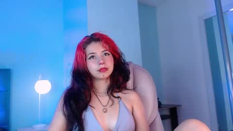 Snapshot of lilyred_ chatting on May 26, 3:13 am lilyred_ online show from May 26, 3:13 am