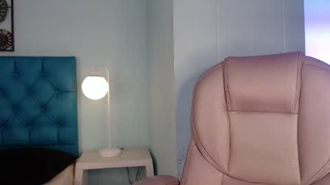 Snapshot of lilyred_ chatting on July 11, 3:31 am lilyred_ online show from July 11, 3:31 am