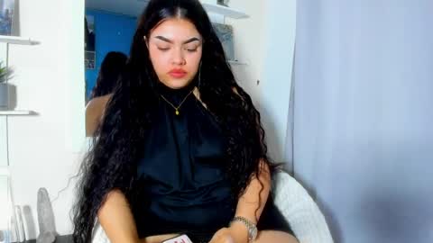 lilyscott1 online show from May 7, 12:49 am