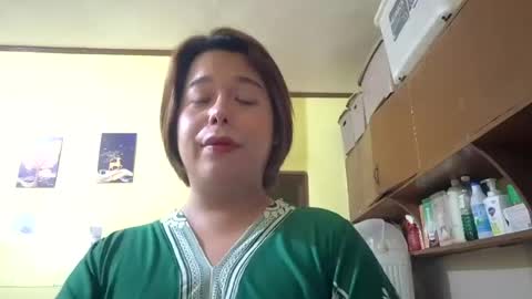 Snapshot of lilysette chatting on June 16, 12:41 pm lilysette online show from June 16, 12:41 pm