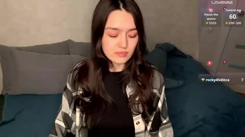 Lily online show from April 6, 4:52 pm