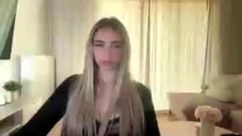 Lily online show from June 17, 4:30 pm