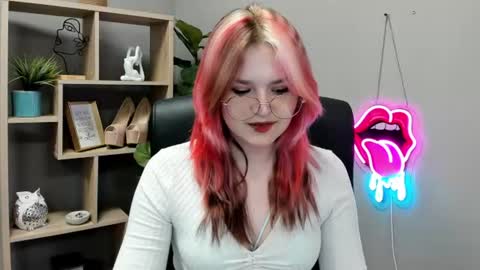 Snapshot of lilysweetxo chatting on June 16, 6:38 am Lily online show from June 16, 6:38 am