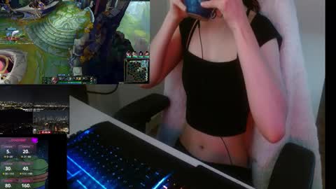 Snapshot of lilythrone chatting on March 2, 1:08 am Lily Rone online show from March 2, 1:08 am