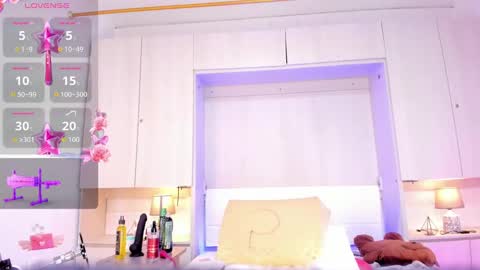 lilywhitee1 online show from November 22, 4:28 pm