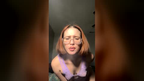Snapshot of lilywtfff chatting on June 6, 12:32 pm lilywtfff online show from June 6, 12:32 pm