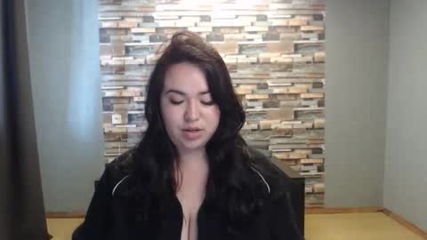 busty princess online show from May 16, 6:43 am