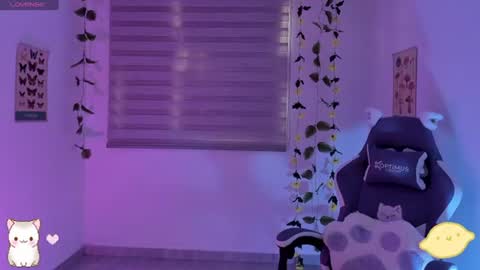 Snapshot of limoncito_blossom2 chatting on July 15, 8:03 pm Natalia online show from July 15, 8:03 pm