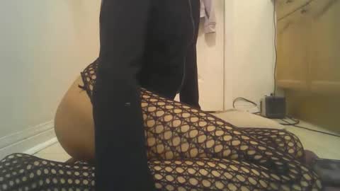 Snapshot of limpclitsissyfemboy chatting on November 7, 9:26 pm limpclitsissyfemboy online show from November 7, 9:26 pm