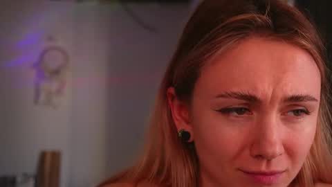 Snapshot of limy_sweet chatting on February 7, 11:34 am limy_sweet online show from February 7, 11:34 am