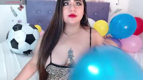 Snapshot of lin_jayani chatting on June 24, 10:09 pm Lin online show from June 24, 10:09 pm