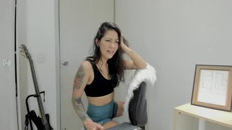 Lina Mandarina online show from June 11, 4:27 pm