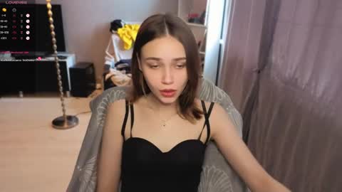 Snapshot of lina_and_lion chatting on May 29, 10:57 am Scarlet online show from May 29, 10:57 am