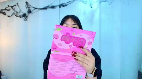  Lina Bedoya  online show from November 6, 11:33 am