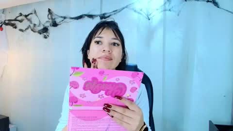  Lina Bedoya  online show from November 10, 11:53 am