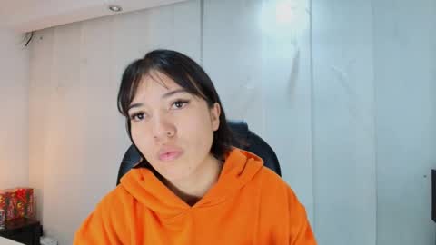  Lina Bedoya  online show from December 18, 11:38 am