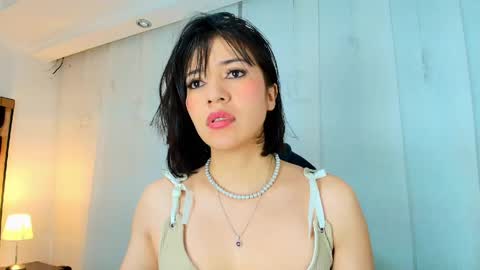 Snapshot of lina_bedoya chatting on June 4, 11:38 am Lina Bedoya online show from June 4, 11:38 am