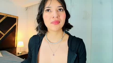 Snapshot of lina_bedoya chatting on June 9, 11:44 am Lina Bedoya online show from June 9, 11:44 am
