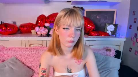 Lina blueeyed    GMT3 1100-1700 Mon Wed Thu Sat Sun online show from February 10, 11:15 am