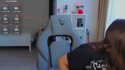Snapshot of lina_brownie chatting on June 19, 2:05 am Lina online show from June 19, 2:05 am