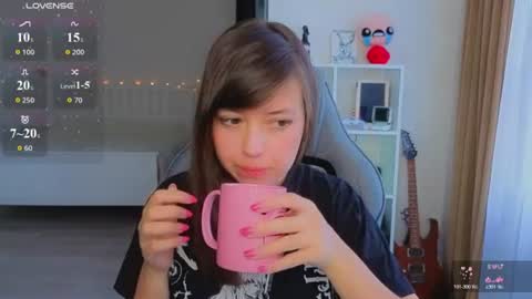 Snapshot of lina_brownie chatting on July 3, 1:56 am Lina online show from July 3, 1:56 am