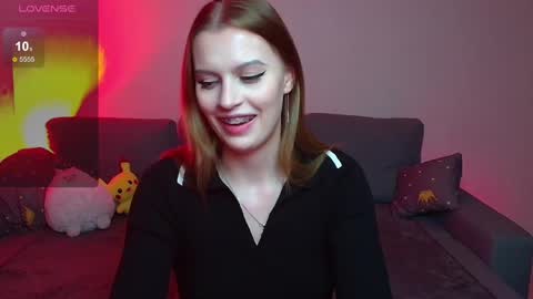 lina_bush online show from December 16, 7:00 pm