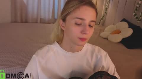 LINA online show from July 15, 1:22 am