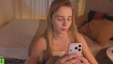 LINA online show from August 6, 1:07 am