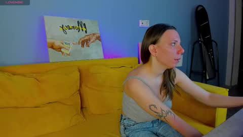 Snapshot of lina_smilee chatting on March 10, 3:11 am Lina online show from March 10, 3:11 am