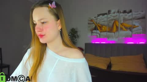Snapshot of lina_smilee chatting on May 15, 1:12 am Lina online show from May 15, 1:12 am