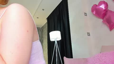 Snapshot of lina_smilee chatting on June 14, 1:14 am Lina online show from June 14, 1:14 am