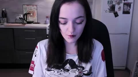 Lina 3  1715622743 online show from February 2, 6:56 am