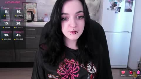 Lina 3  1715622743 online show from March 13, 8:10 am