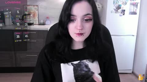 Lina 3  1715622743 online show from March 17, 7:01 am