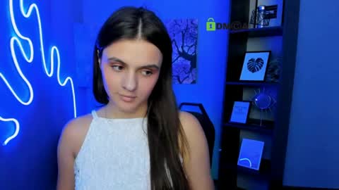 linaa_dolly online show from June 5, 2:23 pm