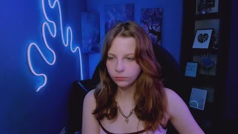 linaa_dolly online show from June 10, 2:12 am