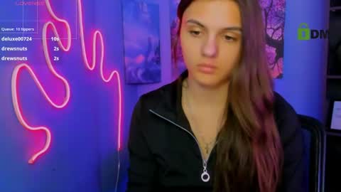 linaa_dolly online show from June 15, 1:13 pm